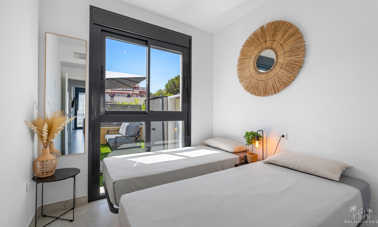 Resale - Apartments - Orihuela Costa - Villamartin