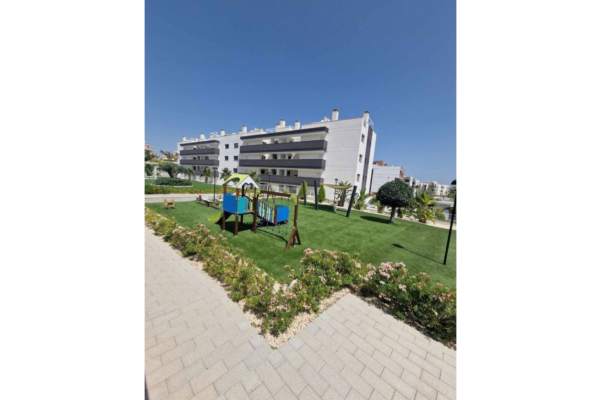 Resale - Apartments - Orihuela - Villamartin