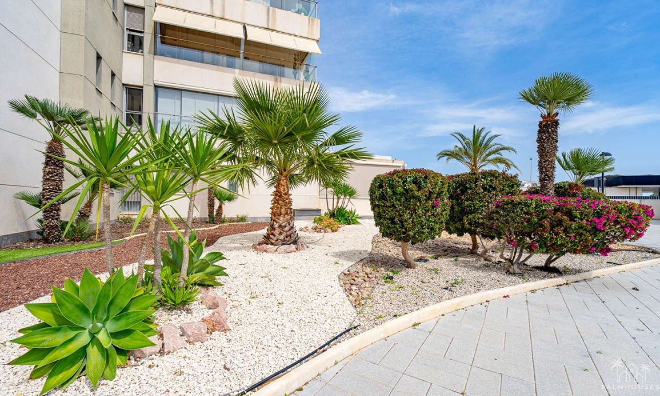 Resale - Apartments - Orihuela - Villamartin