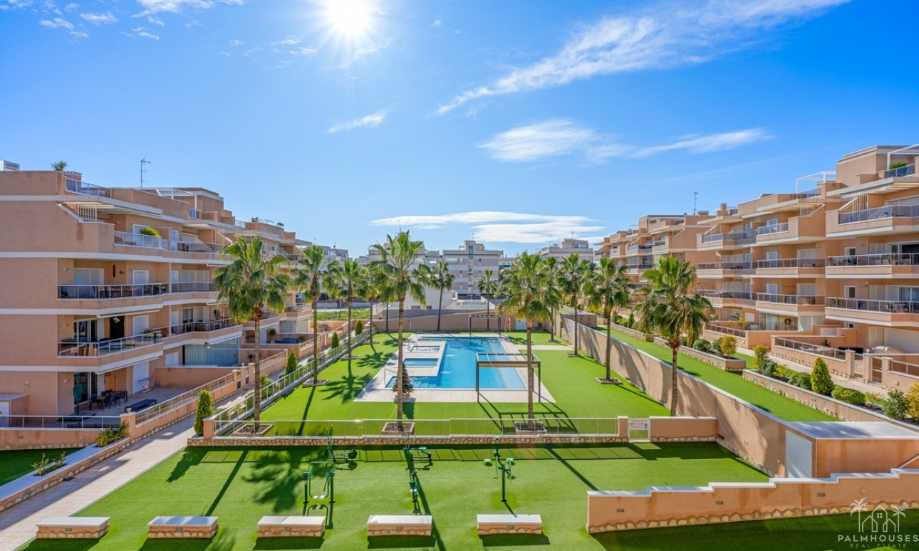 Resale - Apartments - Orihuela - Villamartin