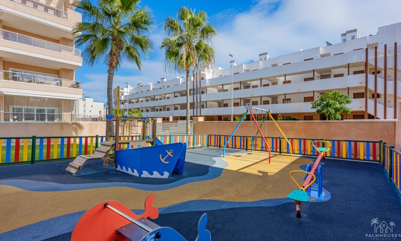 Resale - Apartments - Orihuela - Villamartin