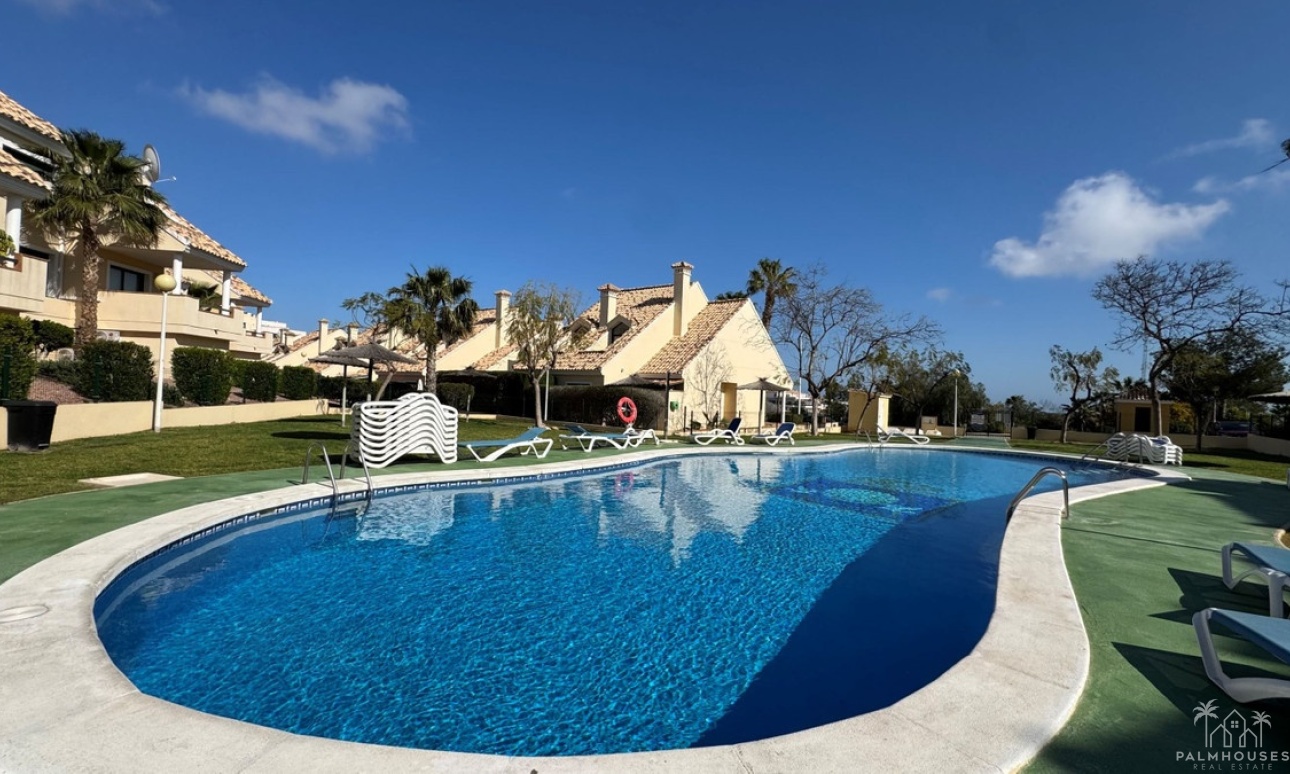 Resale - Apartments - Orihuela - Villamartin