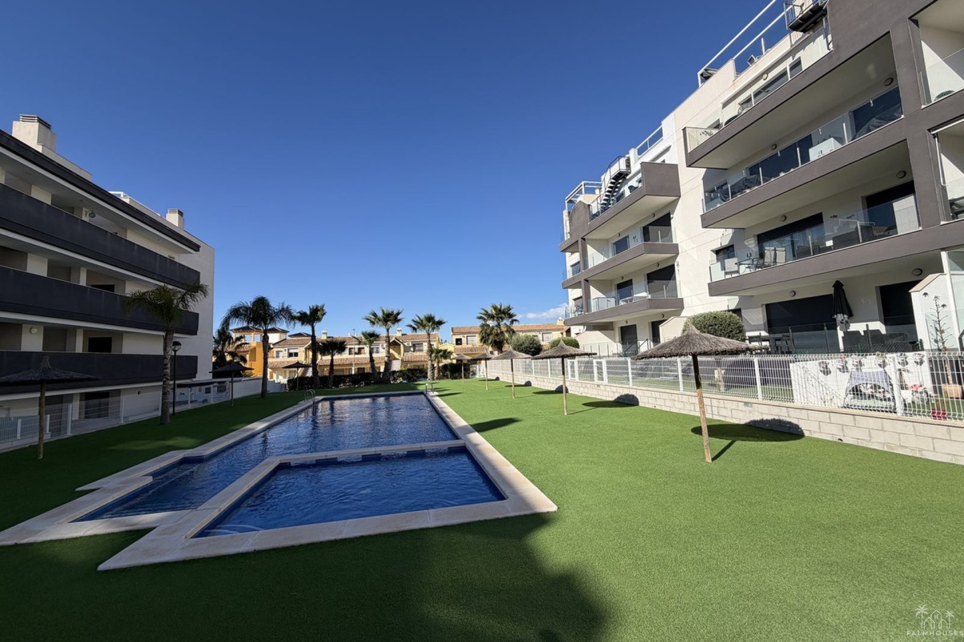 Resale - Apartments - Orihuela - Villamartin