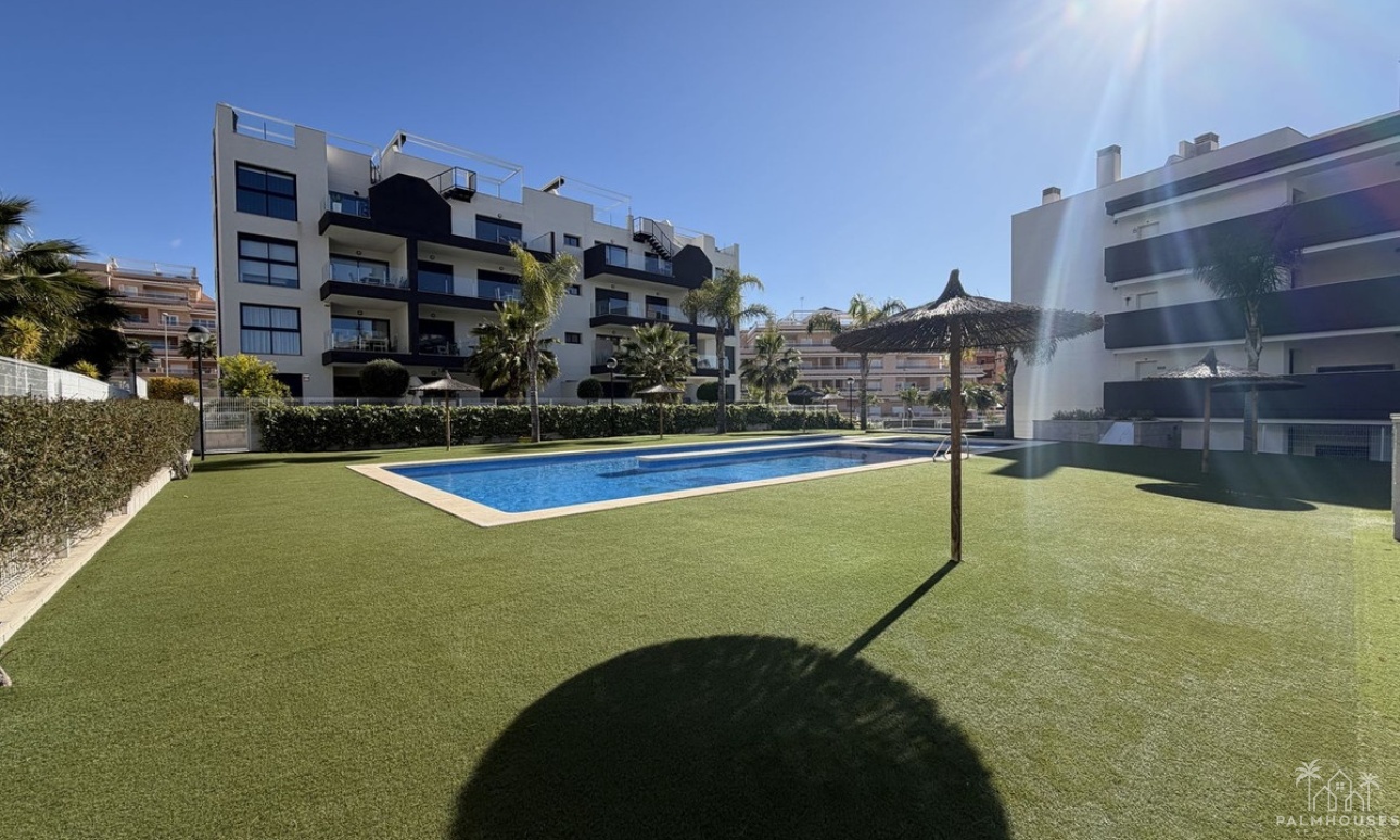 Resale - Apartments - Orihuela - Villamartin