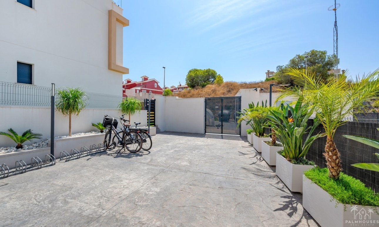 Resale - Apartments - Orihuela - Villamartin