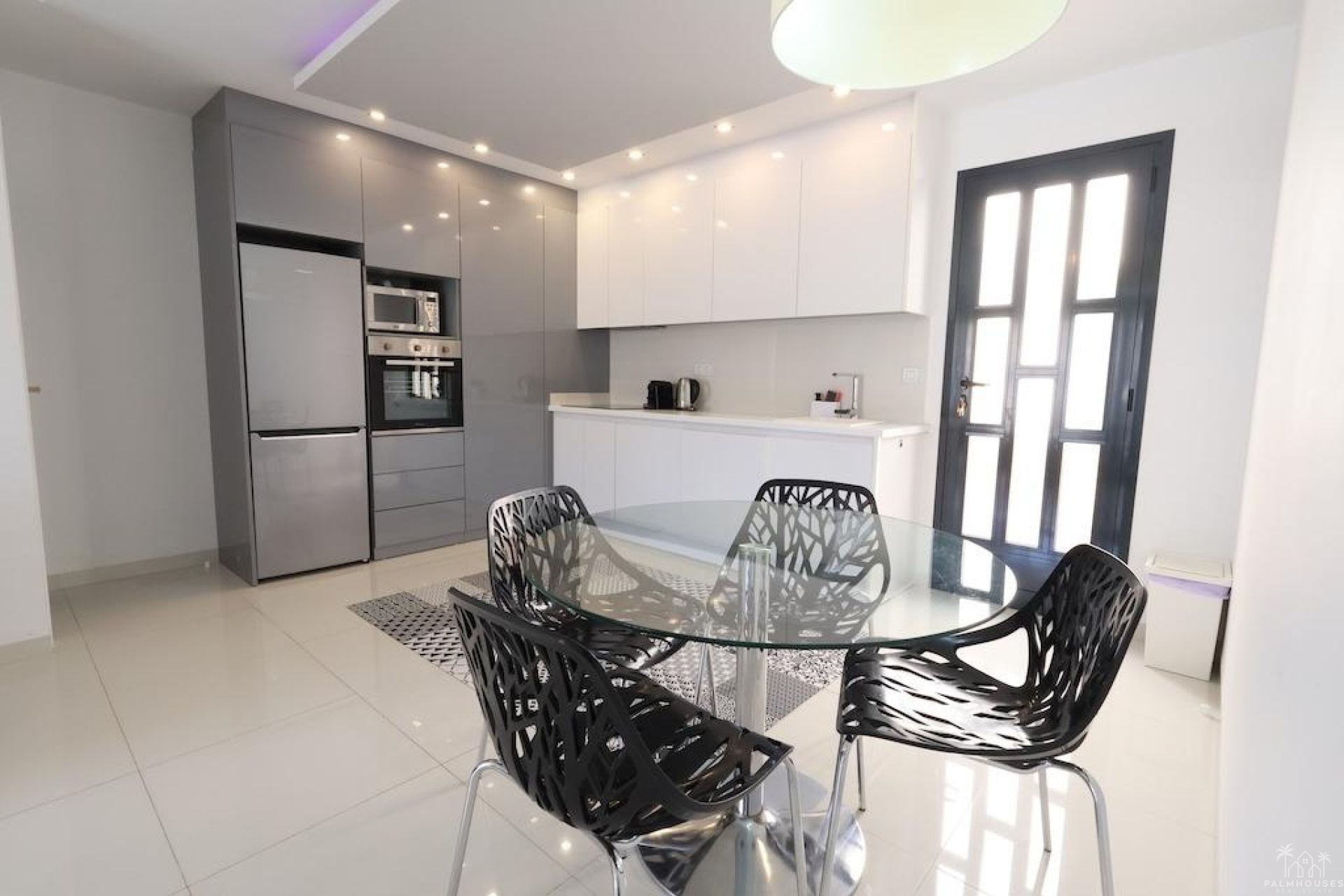 Resale - Apartments - Pilar de La Horadada - Costa Blanca