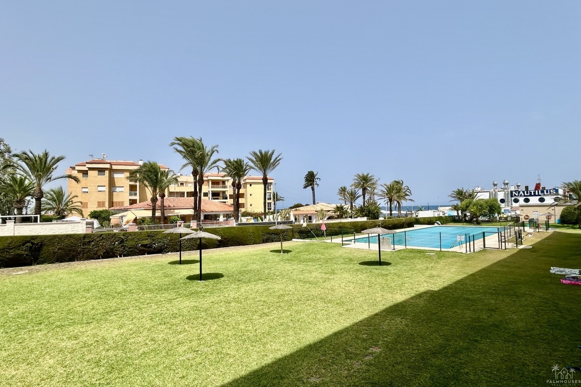 Resale - Apartments - Punta Prima - Costa Blanca