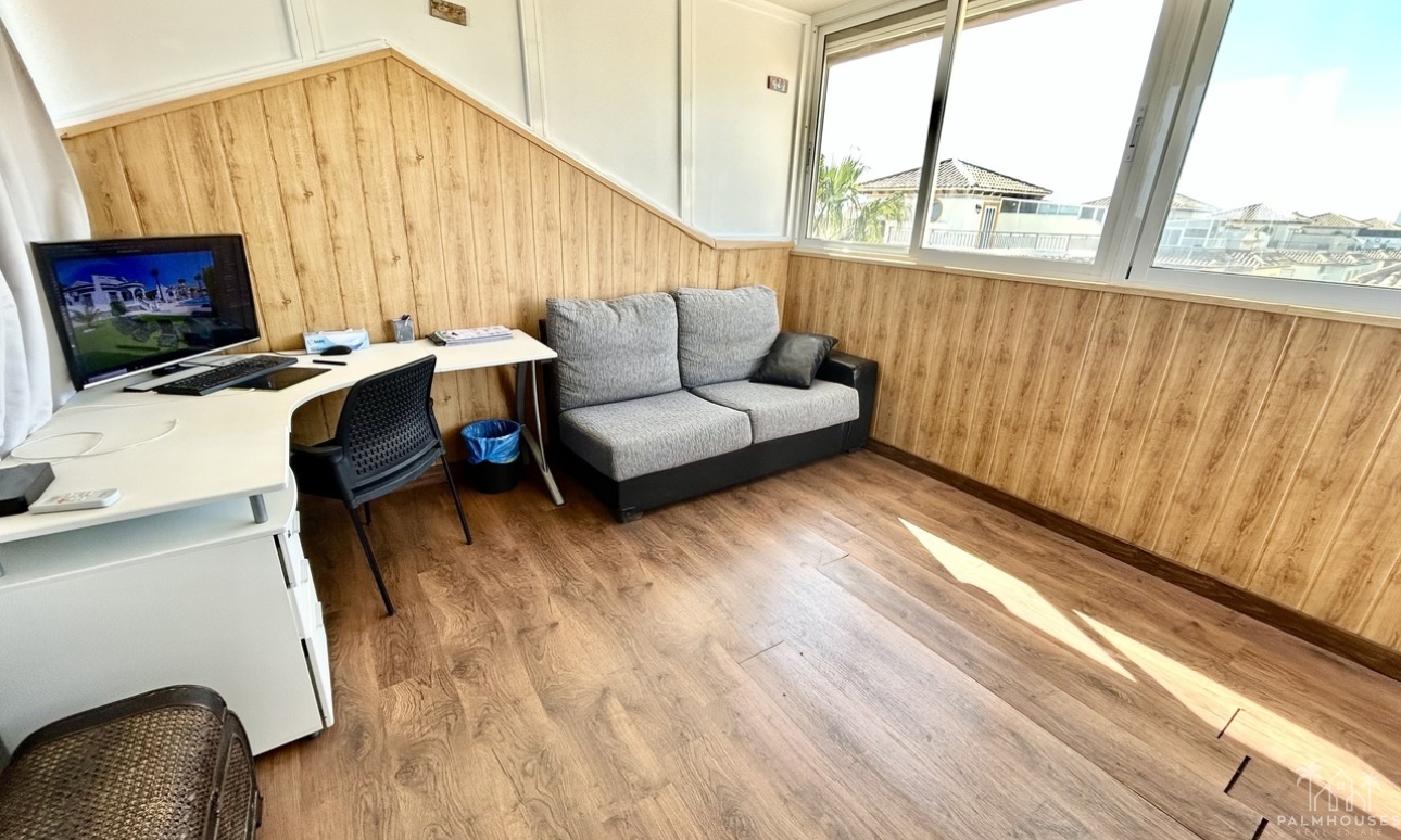 Resale - Apartments - Punta Prima - Costa Blanca