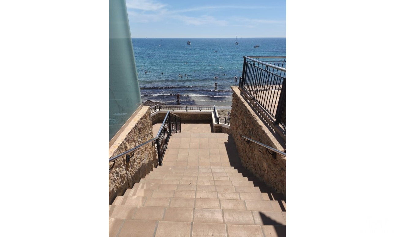 Resale - Apartments - Punta Prima - Costa Blanca