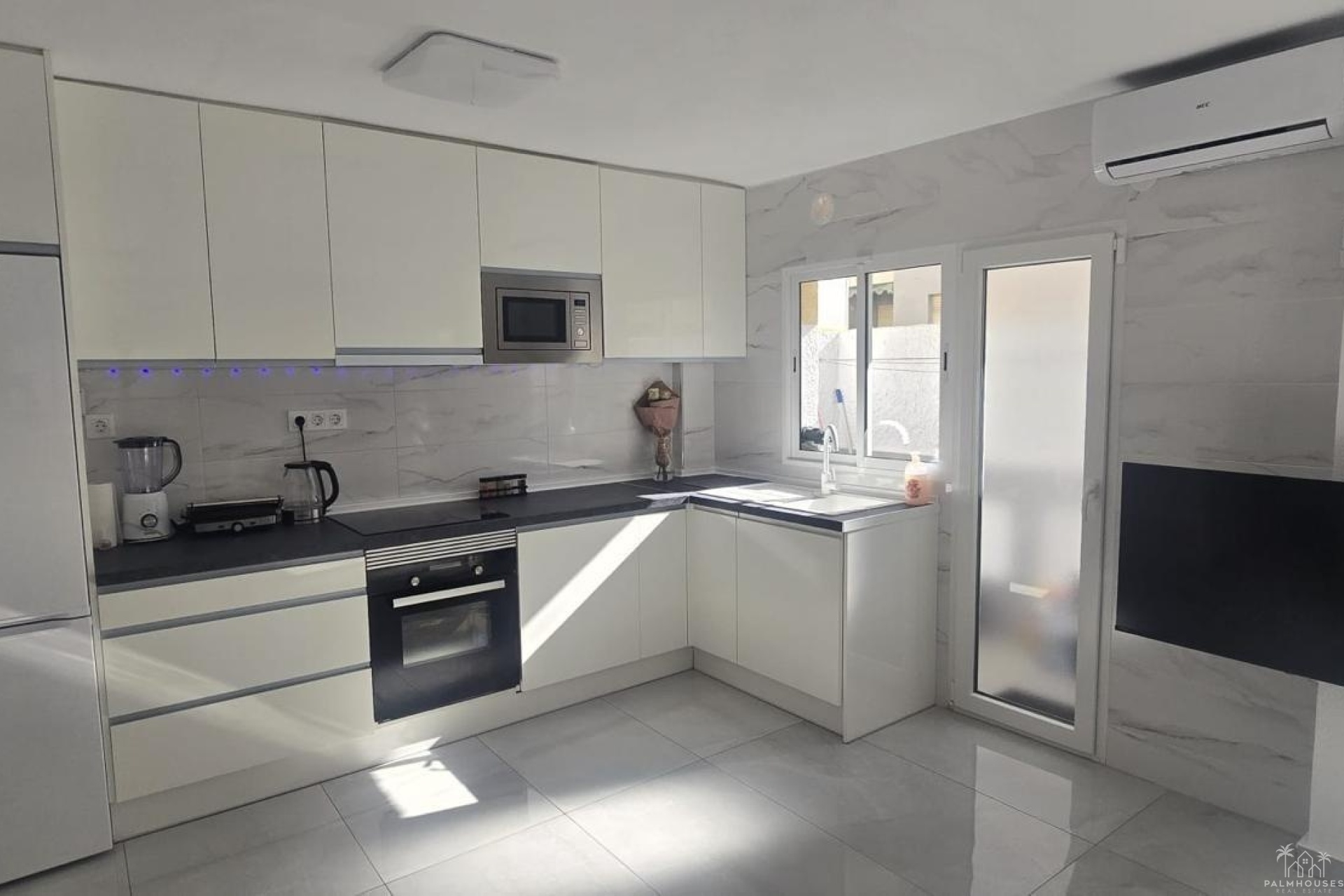 Resale - Apartments - Torrevieja - Acequion