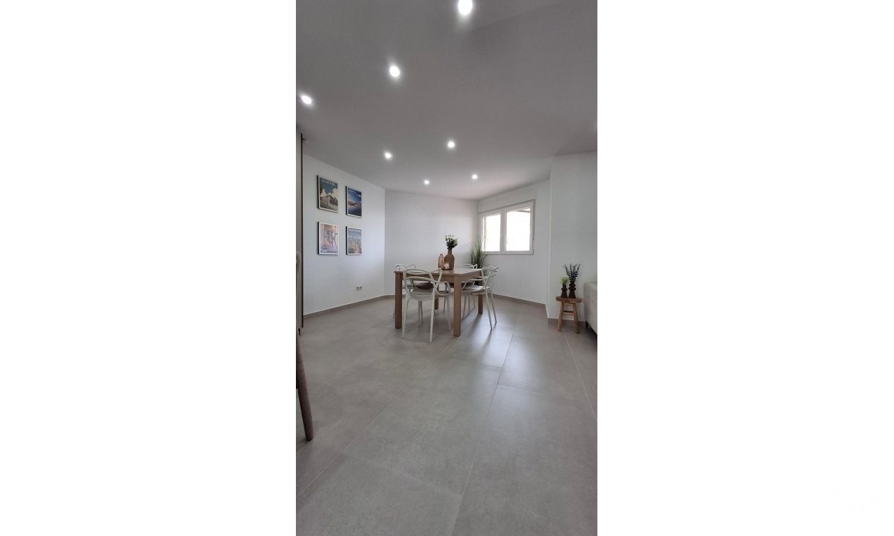 Resale - Apartments - Torrevieja - Acequion