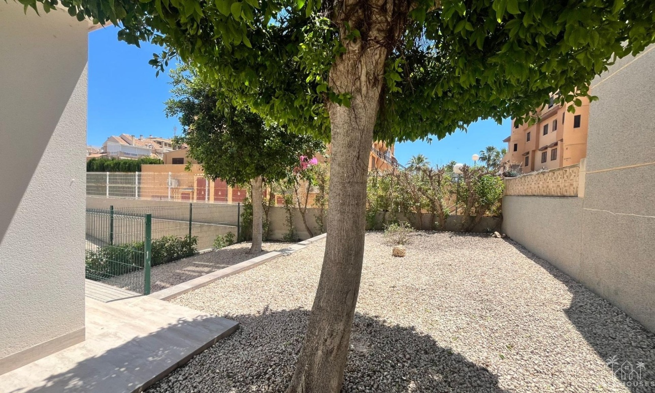 Resale - Apartments - Torrevieja - Aguas Nuevas