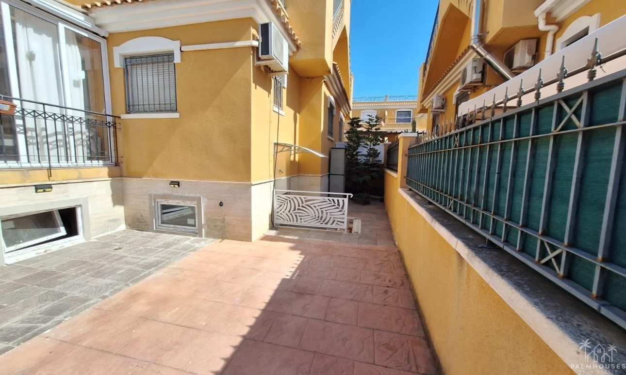 Resale - Apartments - Torrevieja - Aguas Nuevas
