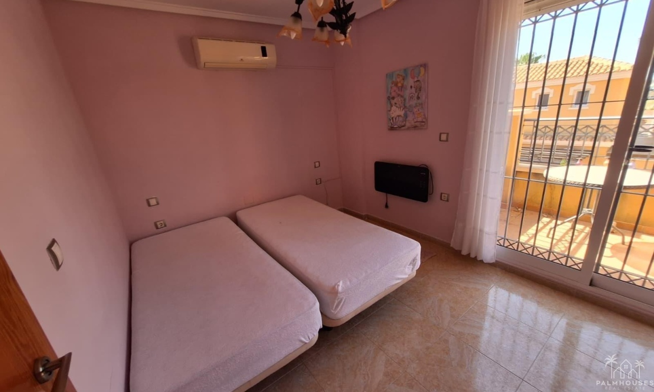 Resale - Apartments - Torrevieja - Aguas Nuevas
