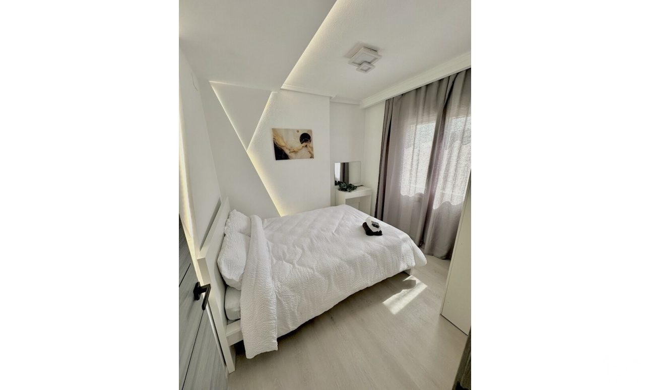 Resale - Apartments - Torrevieja - Center