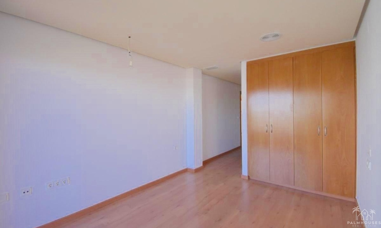 Resale - Apartments - Torrevieja - Centro - Muelle Pesquero