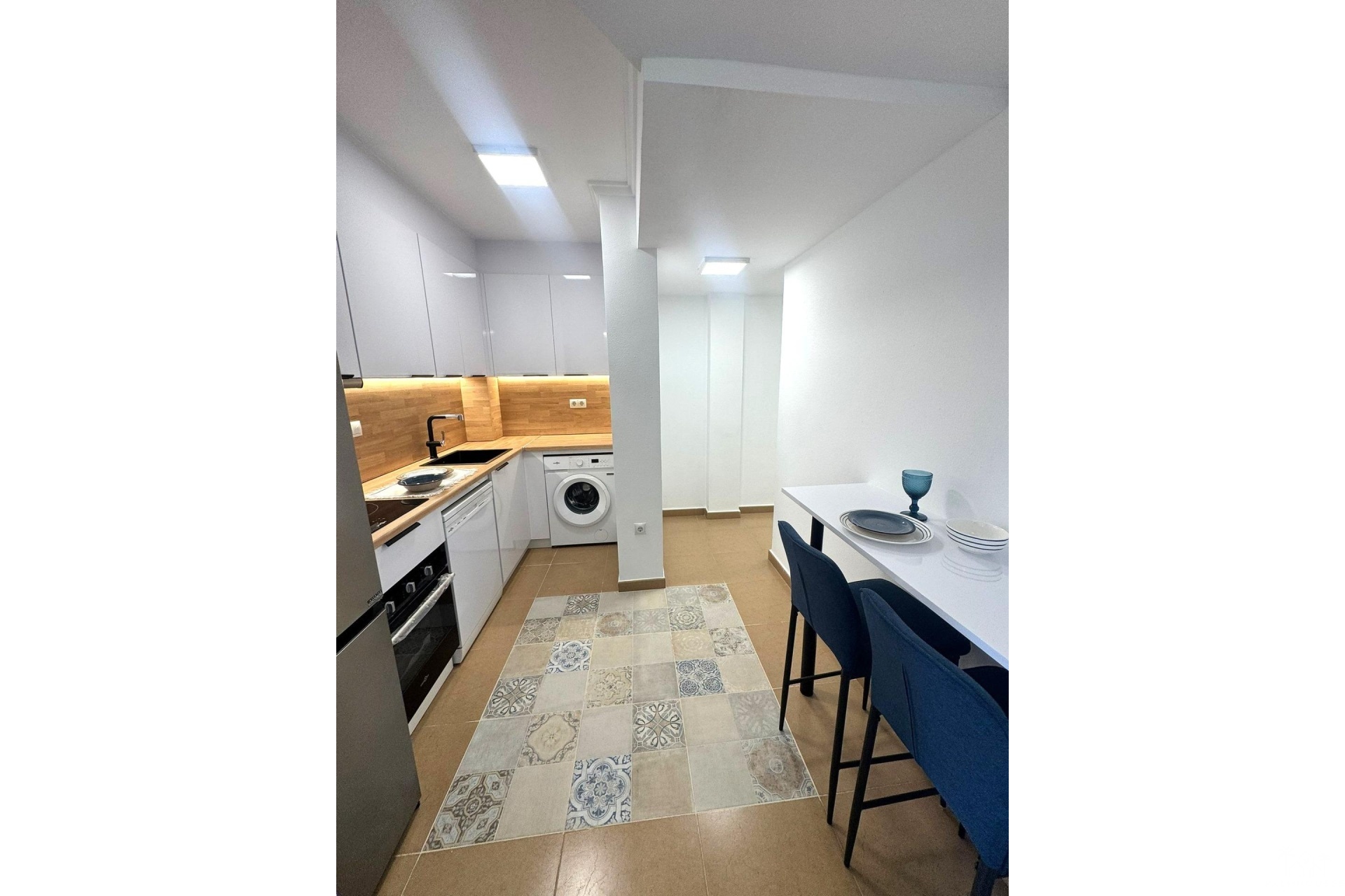 Resale - Apartments - Torrevieja - Centro - Muelle Pesquero