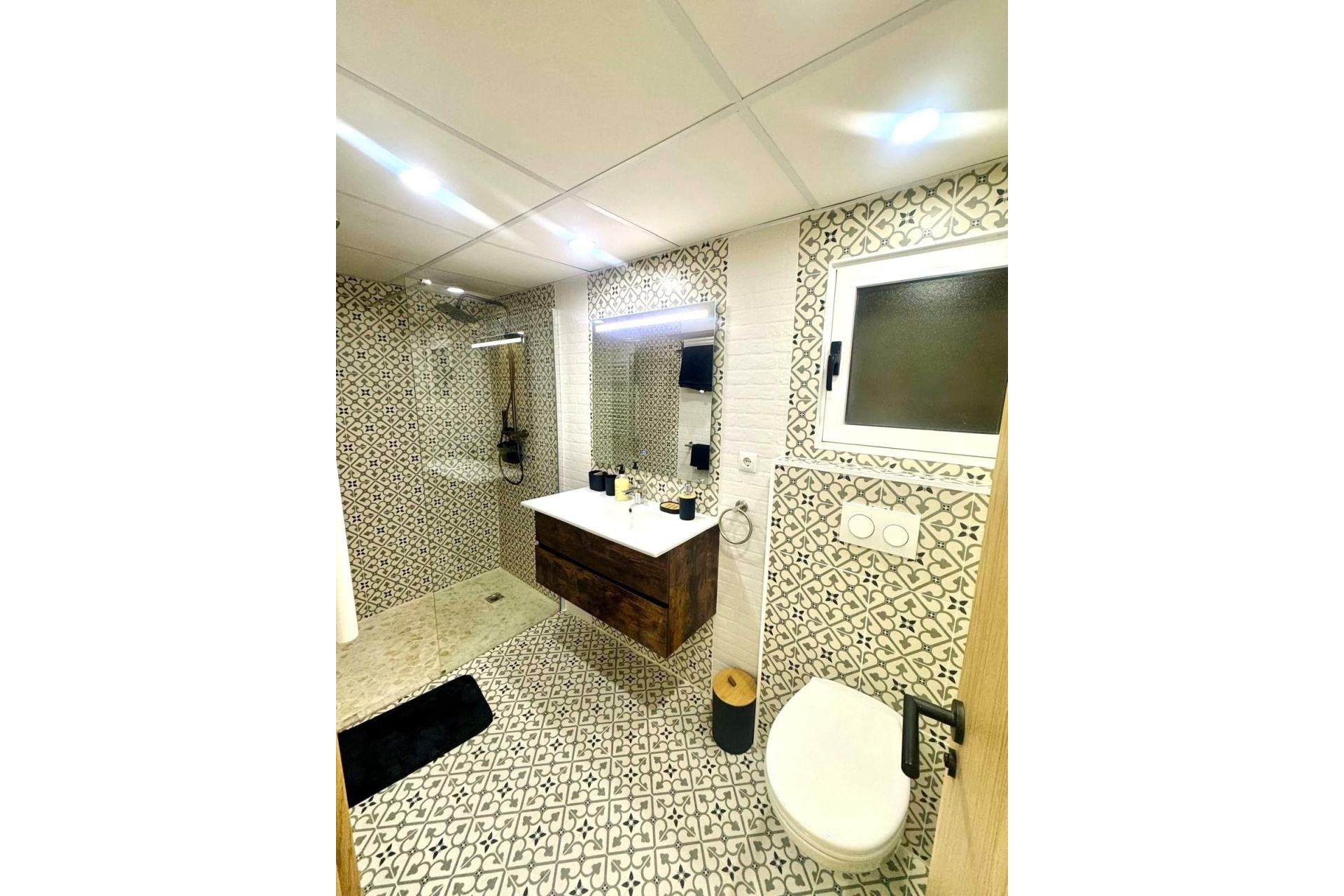 Resale - Apartments - Torrevieja - Centro - Muelle Pesquero