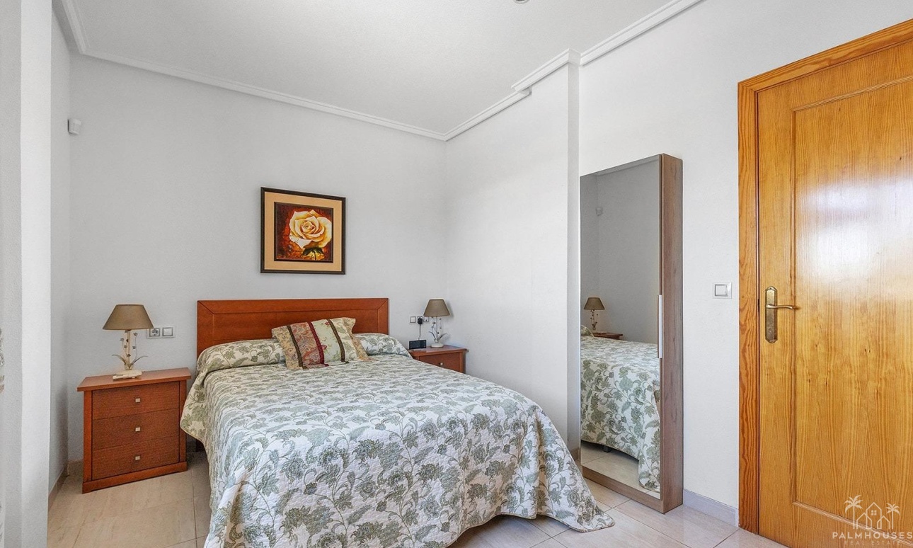 Resale - Apartments - Torrevieja - Estacion de autobuses