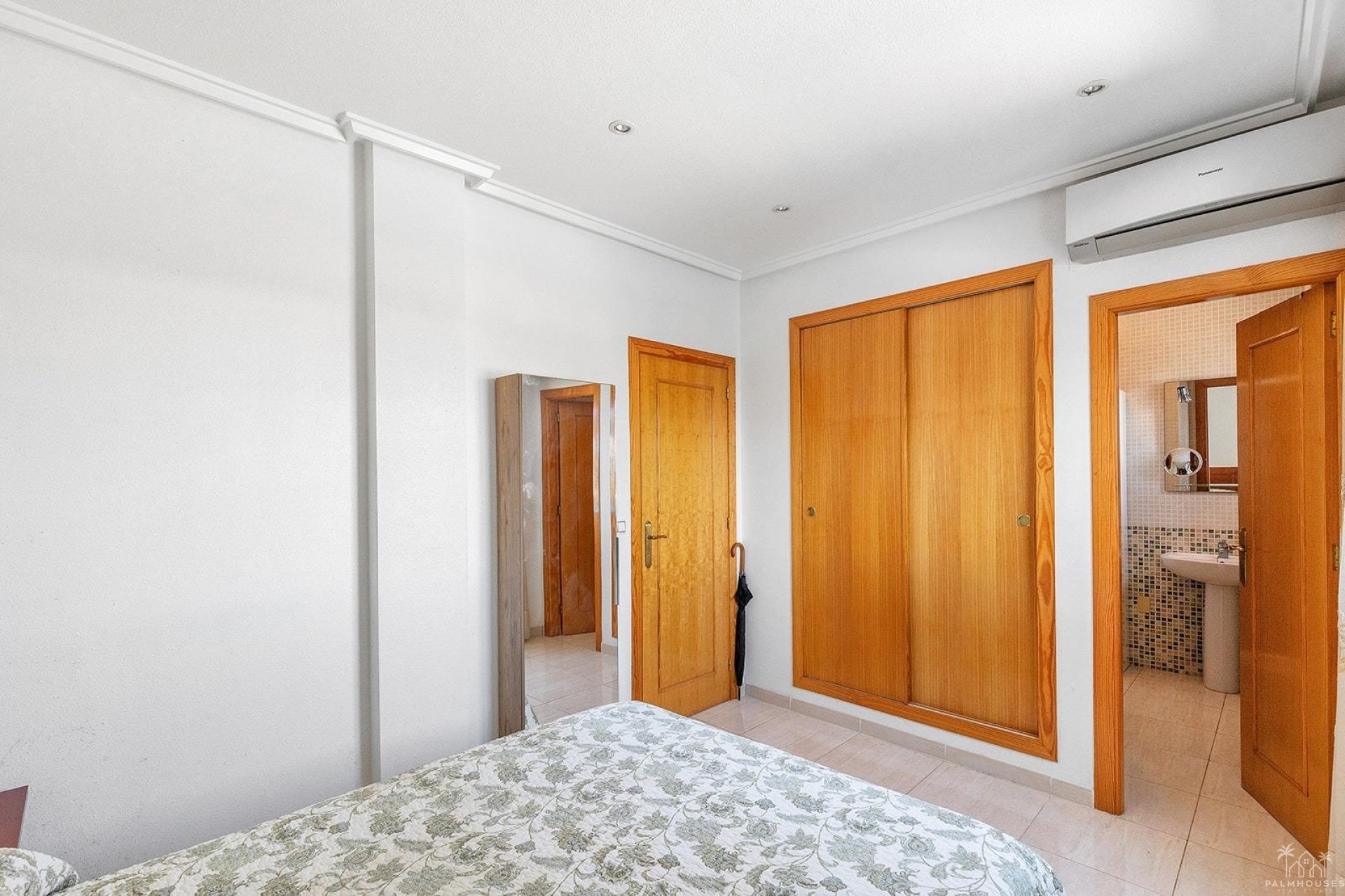 Resale - Apartments - Torrevieja - Estacion de autobuses