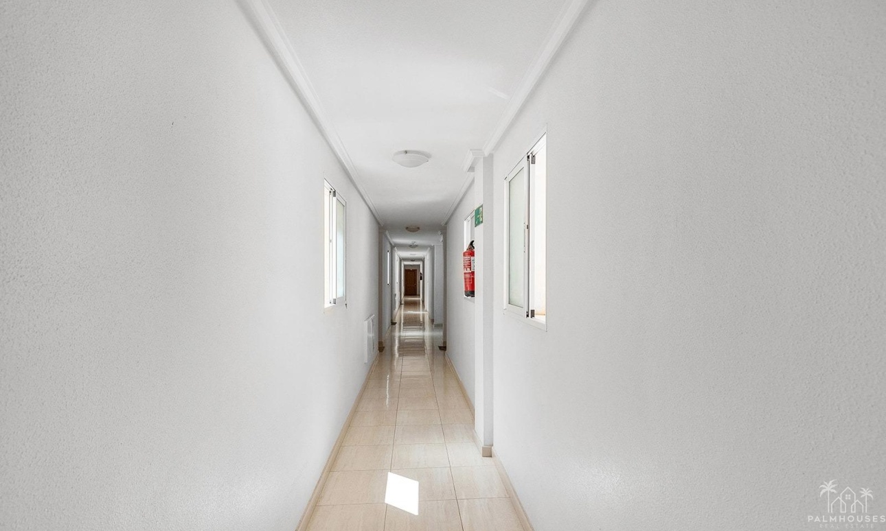 Resale - Apartments - Torrevieja - Estacion de autobuses