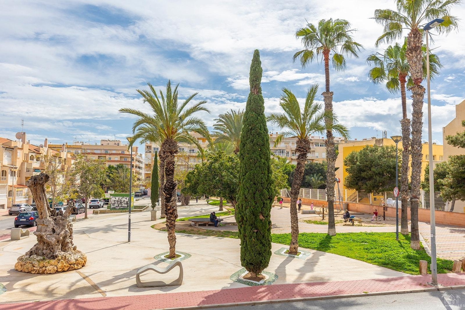 Resale - Apartments - Torrevieja - Estacion de autobuses
