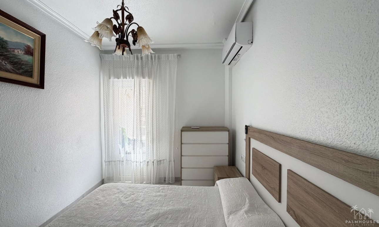 Resale - Apartments - Torrevieja - Estacion de autobuses
