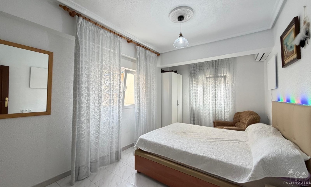 Resale - Apartments - Torrevieja - Estacion de autobuses