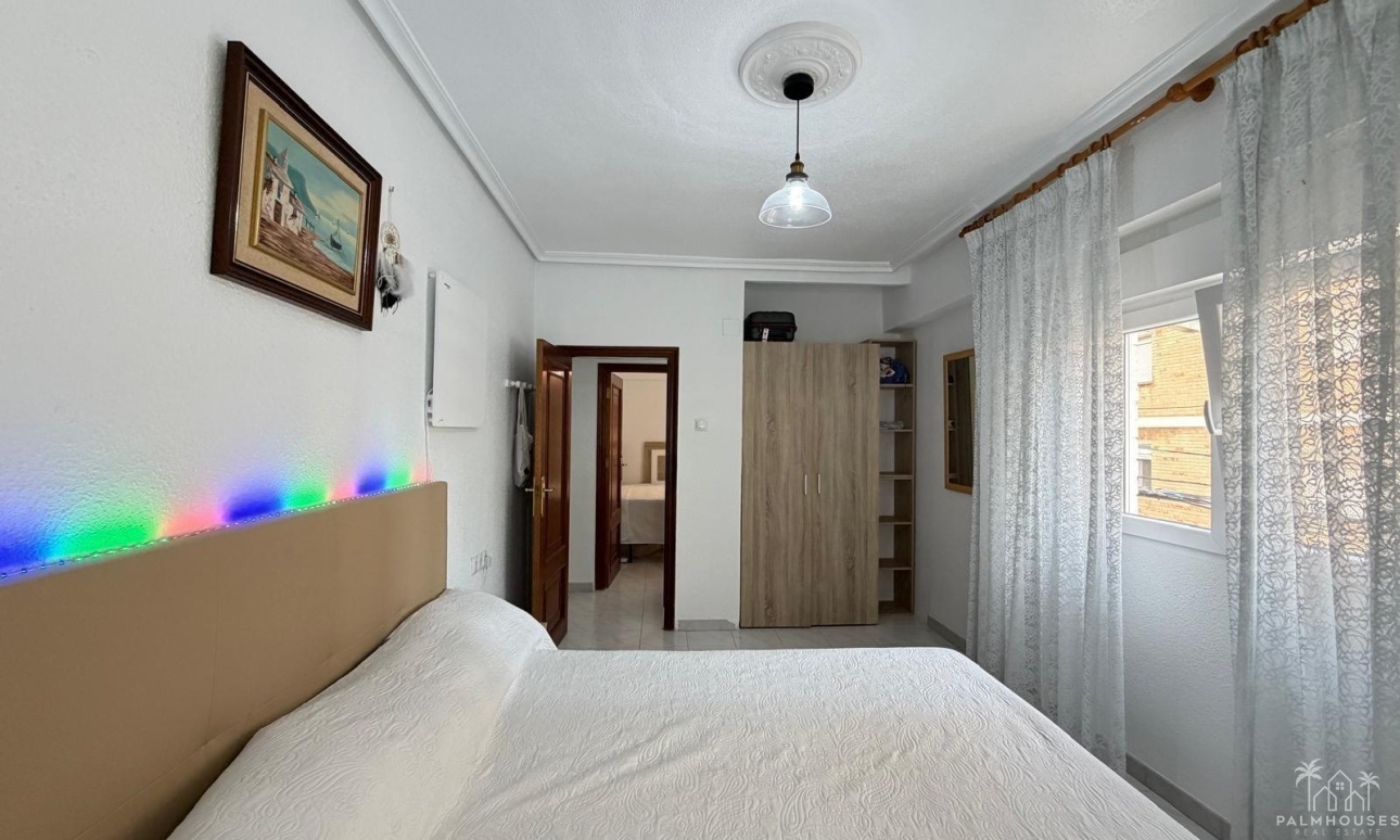 Resale - Apartments - Torrevieja - Estacion de autobuses