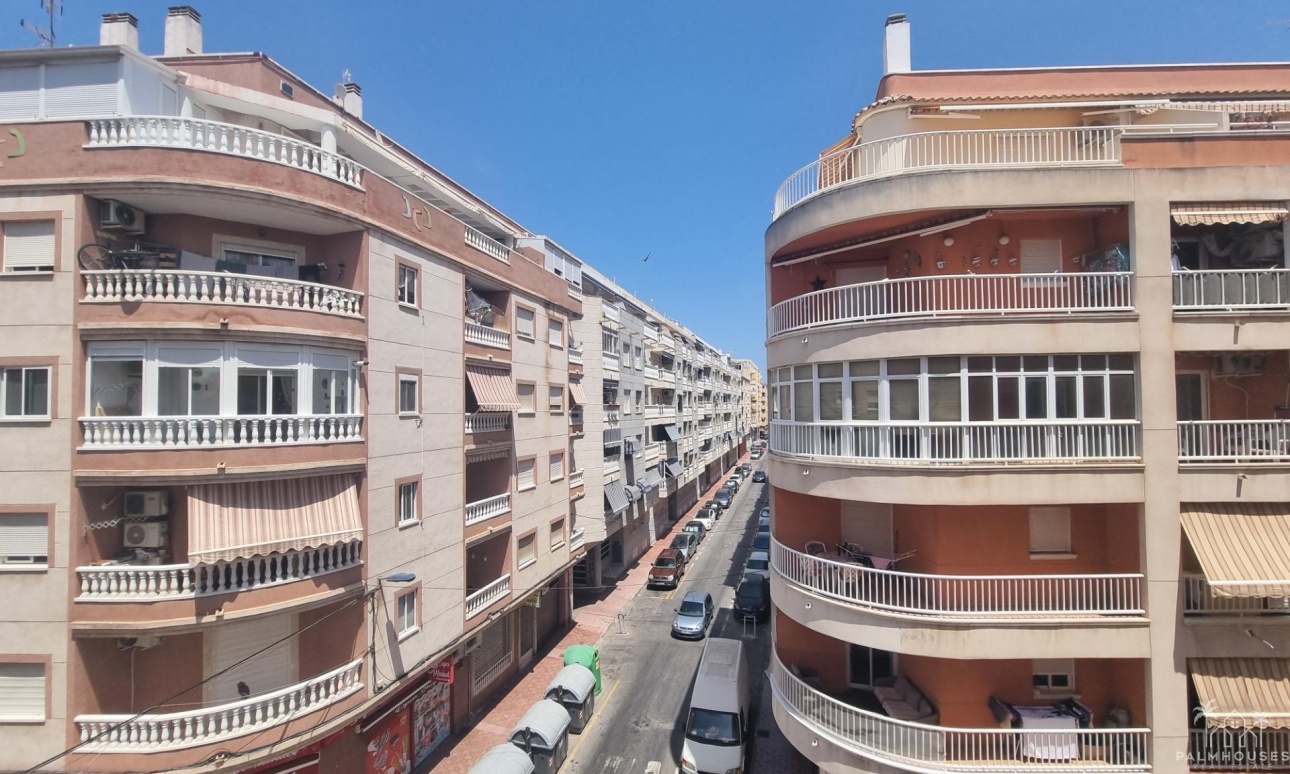 Resale - Apartments - Torrevieja - Estacion de autobuses