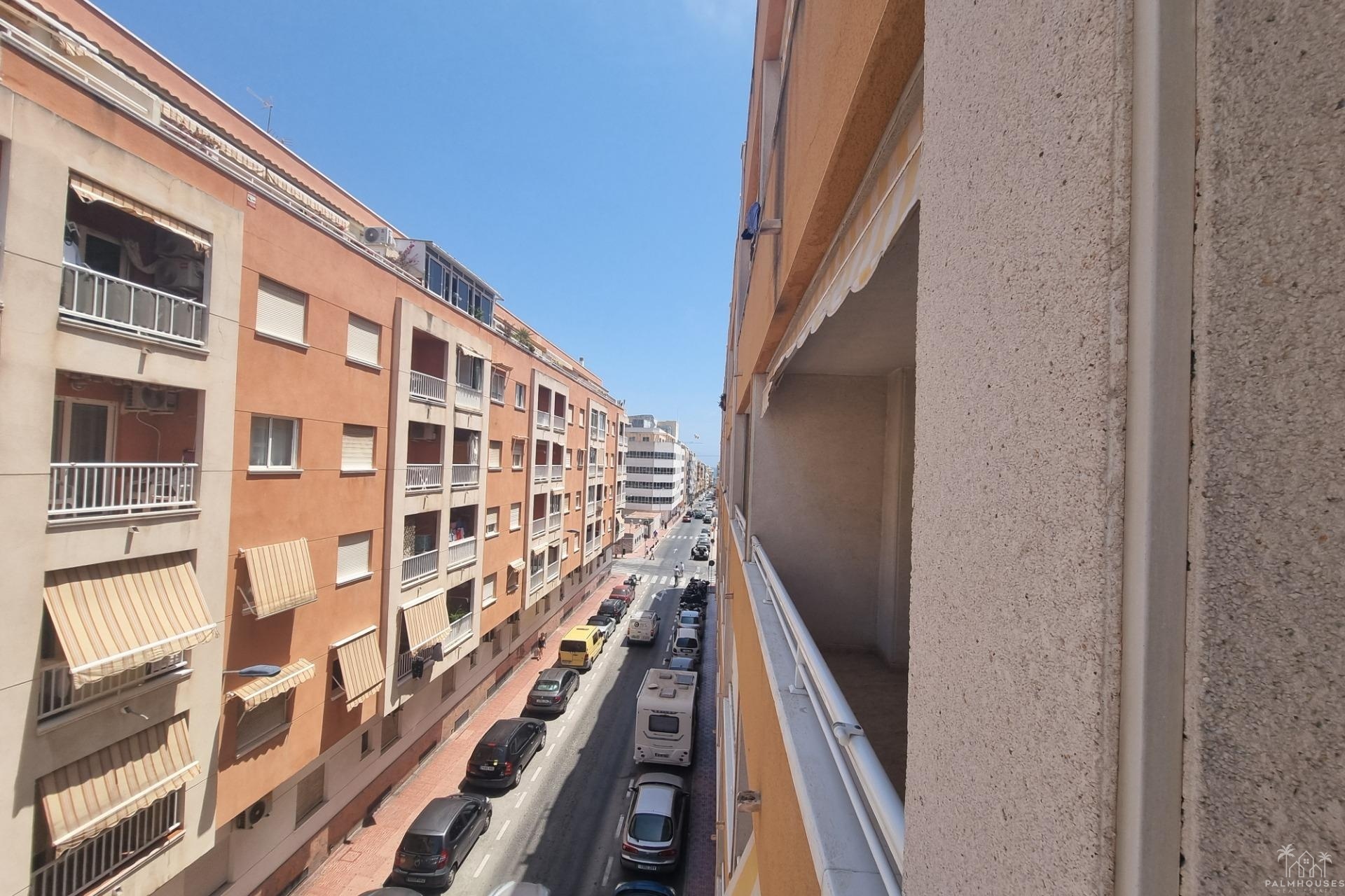 Resale - Apartments - Torrevieja - Estacion de autobuses