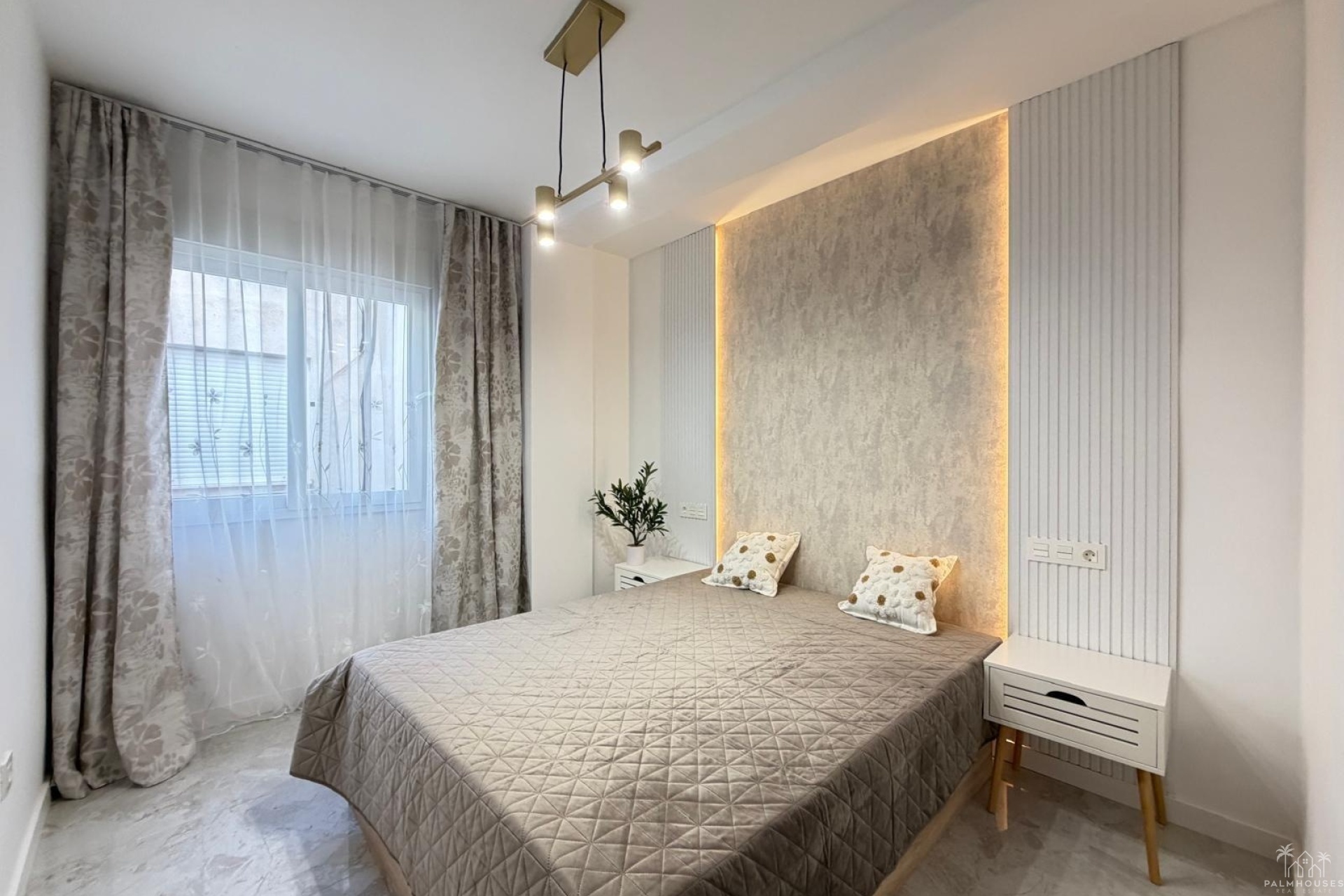 Resale - Apartments - Torrevieja - Estacion de autobuses