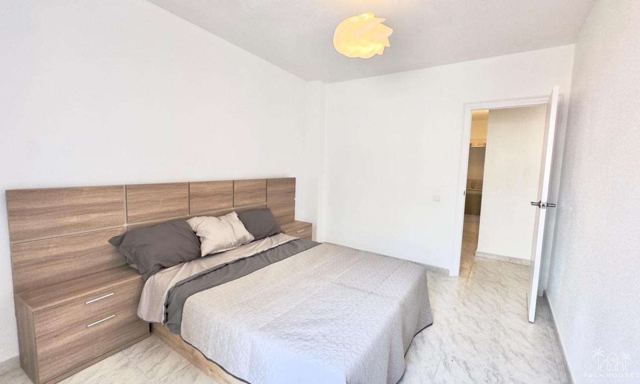Resale - Apartments - Torrevieja - Estacion de autobuses