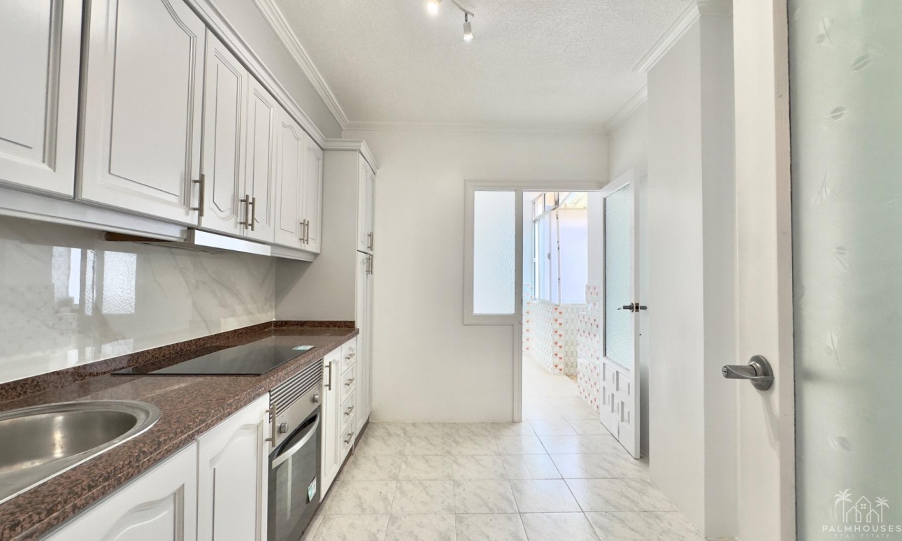 Resale - Apartments - Torrevieja - Estacion de autobuses