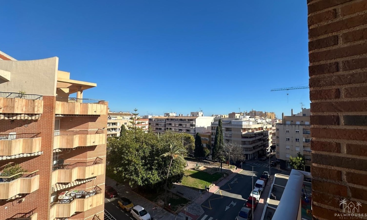 Resale - Apartments - Torrevieja - Estacion de autobuses