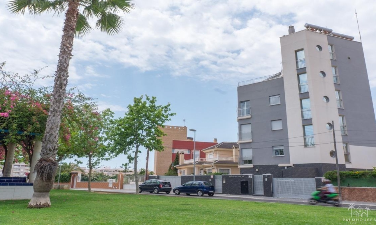 Resale - Apartments - Torrevieja - Estacion de autobuses