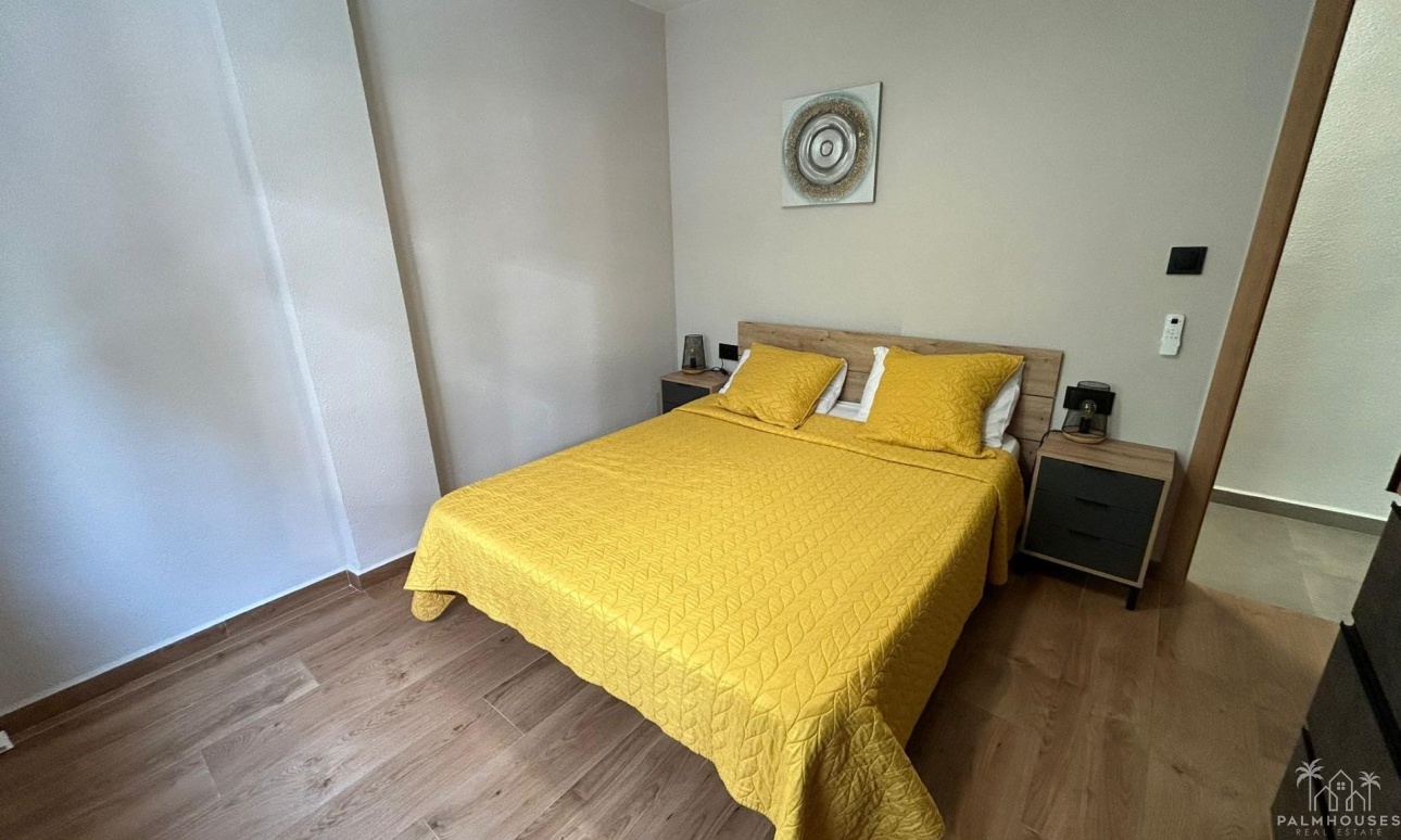 Resale - Apartments - Torrevieja - Estacion de autobuses