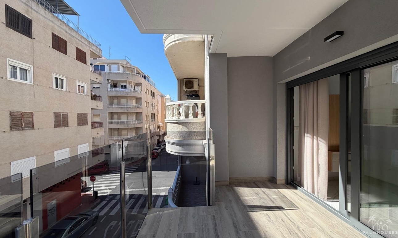 Resale - Apartments - Torrevieja - Estacion de autobuses