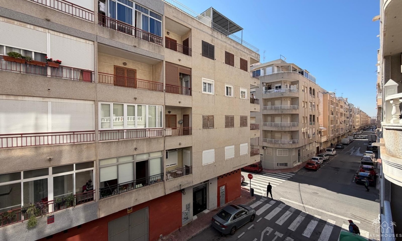 Resale - Apartments - Torrevieja - Estacion de autobuses