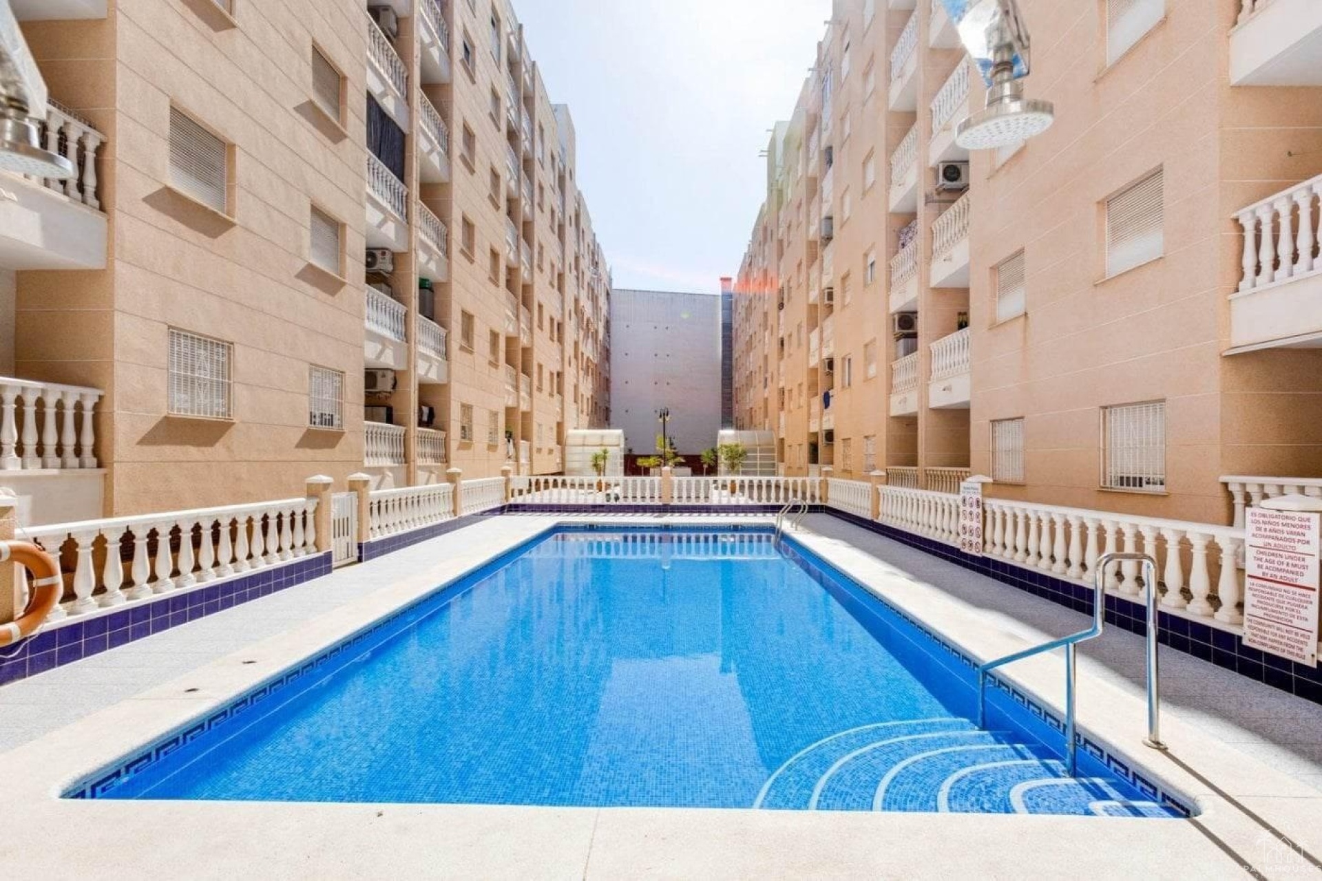 Resale - Apartments - Torrevieja - Estacion de autobuses