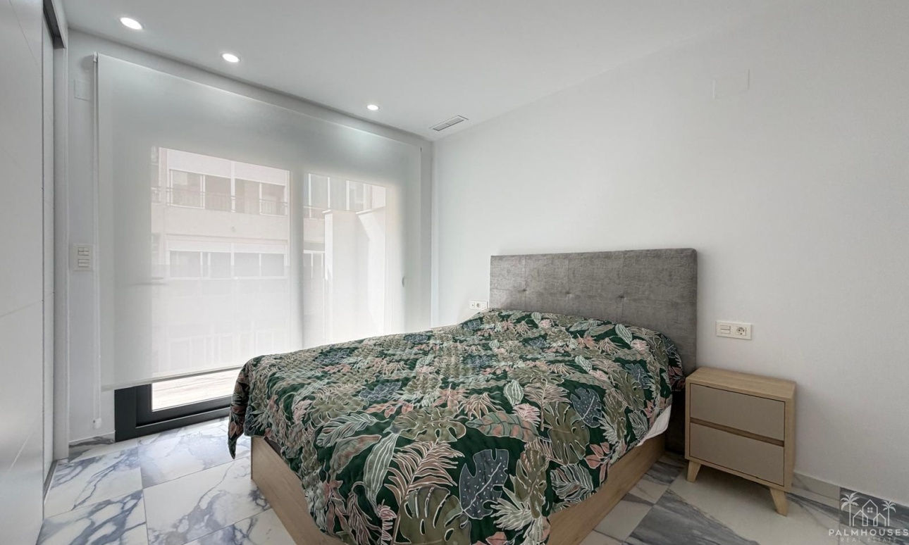 Resale - Apartments - Torrevieja - Estacion de autobuses
