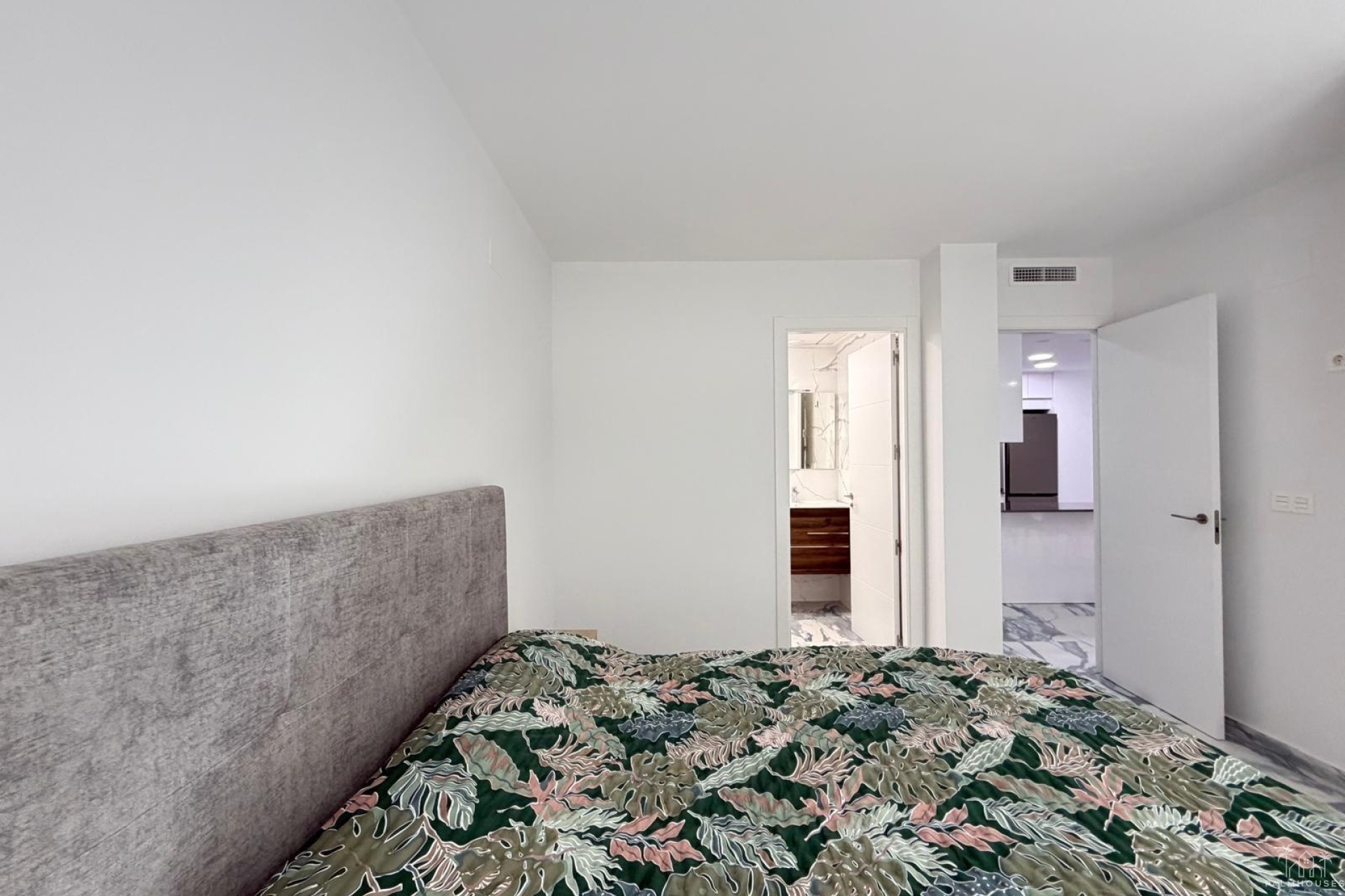 Resale - Apartments - Torrevieja - Estacion de autobuses