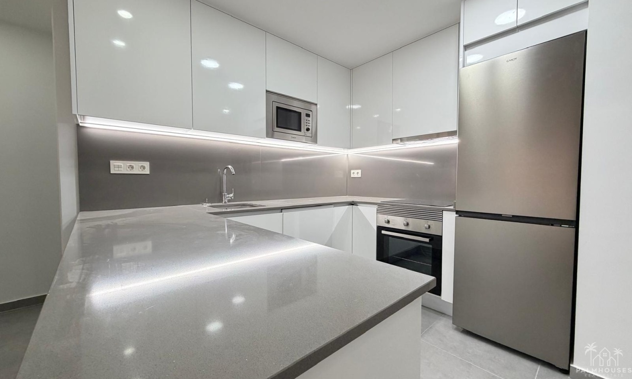 Resale - Apartments - Torrevieja - Estacion de autobuses