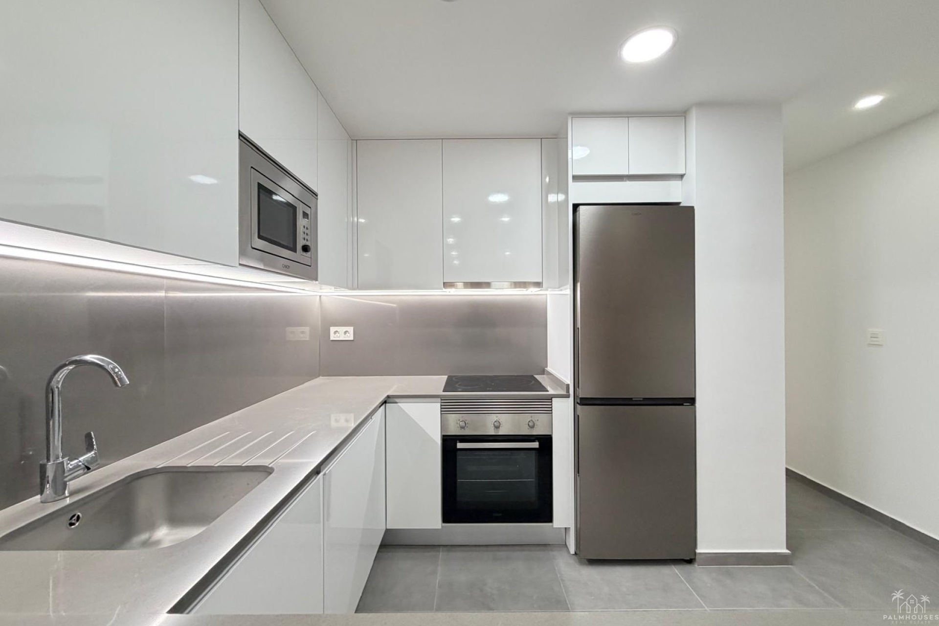 Resale - Apartments - Torrevieja - Estacion de autobuses