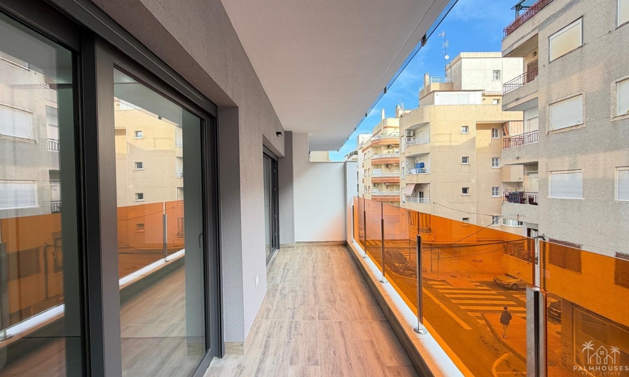 Resale - Apartments - Torrevieja - Estacion de autobuses