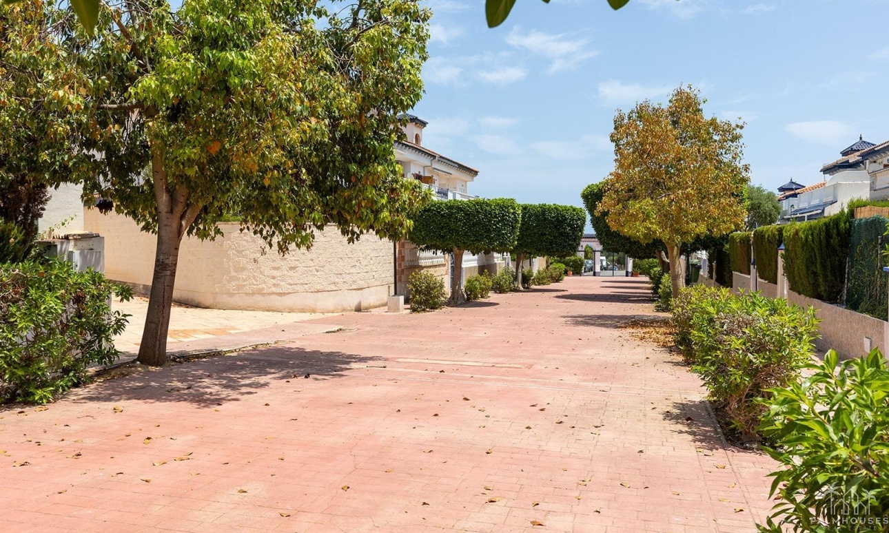 Resale - Apartments - Torrevieja - La Mata