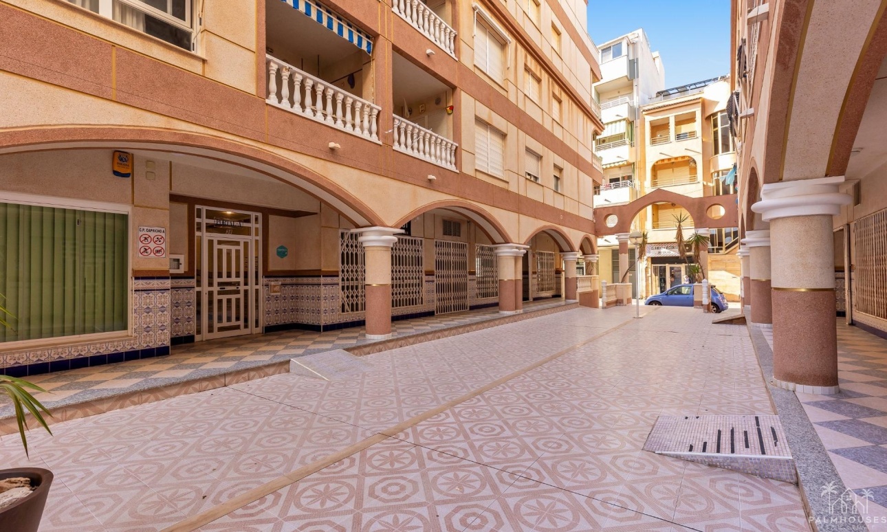 Resale - Apartments - Torrevieja - La Mata