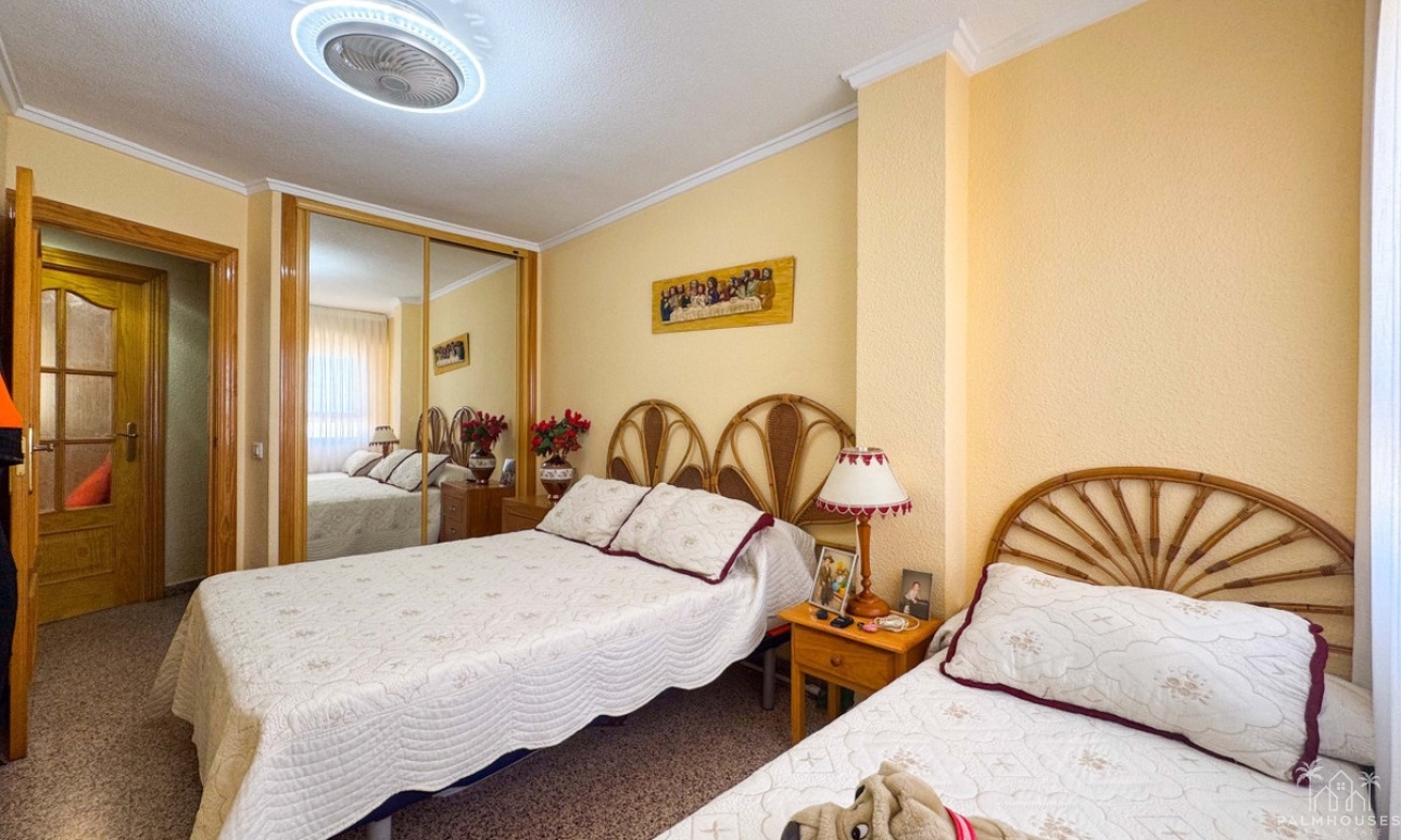 Resale - Apartments - Torrevieja - La Mata