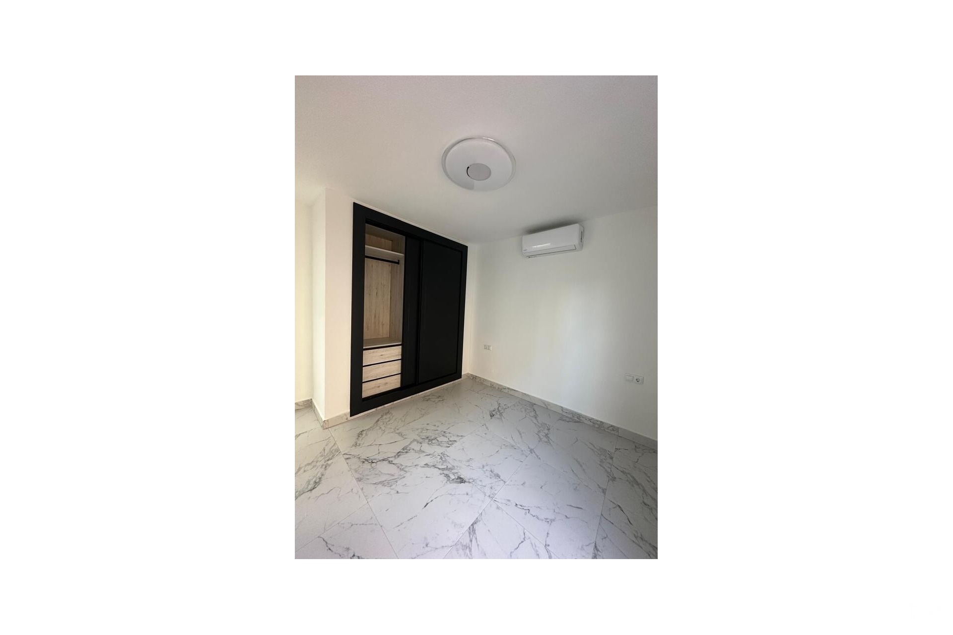 Resale - Apartments - Torrevieja - La Veleta