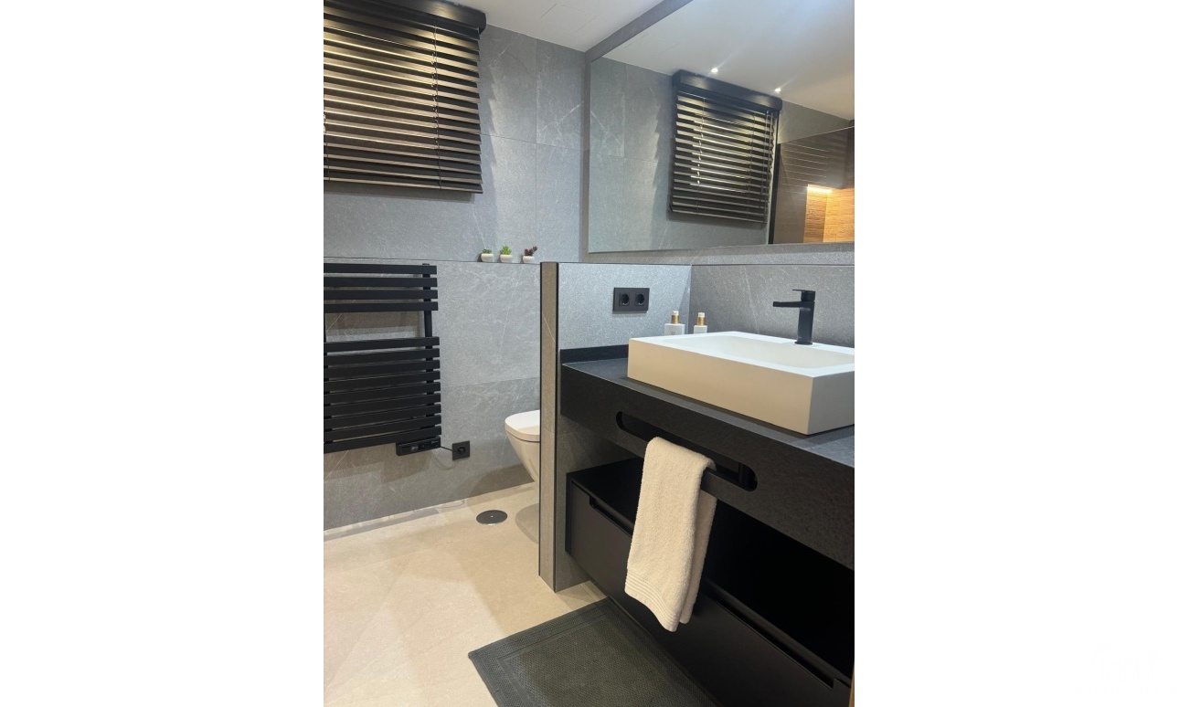Resale - Apartments - Torrevieja - La Veleta